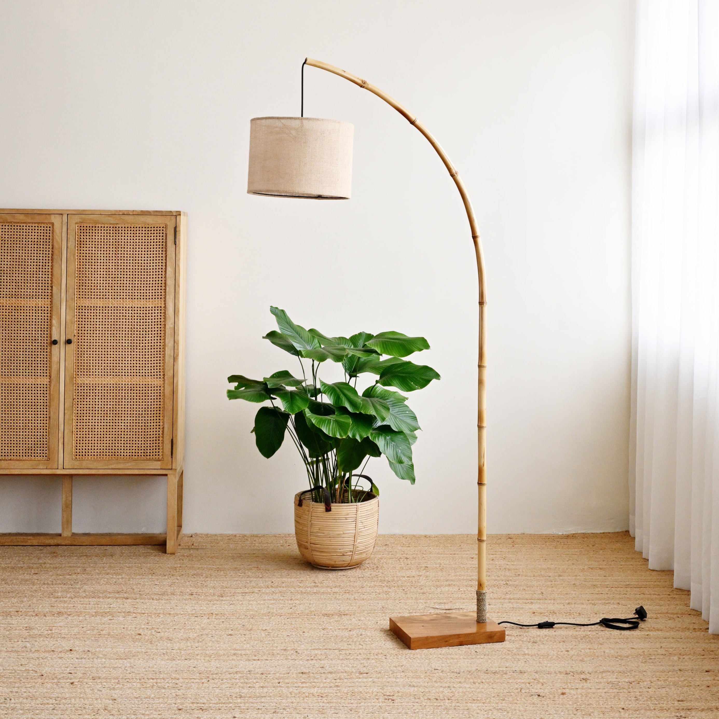 Bungalow Standing Lamp 1