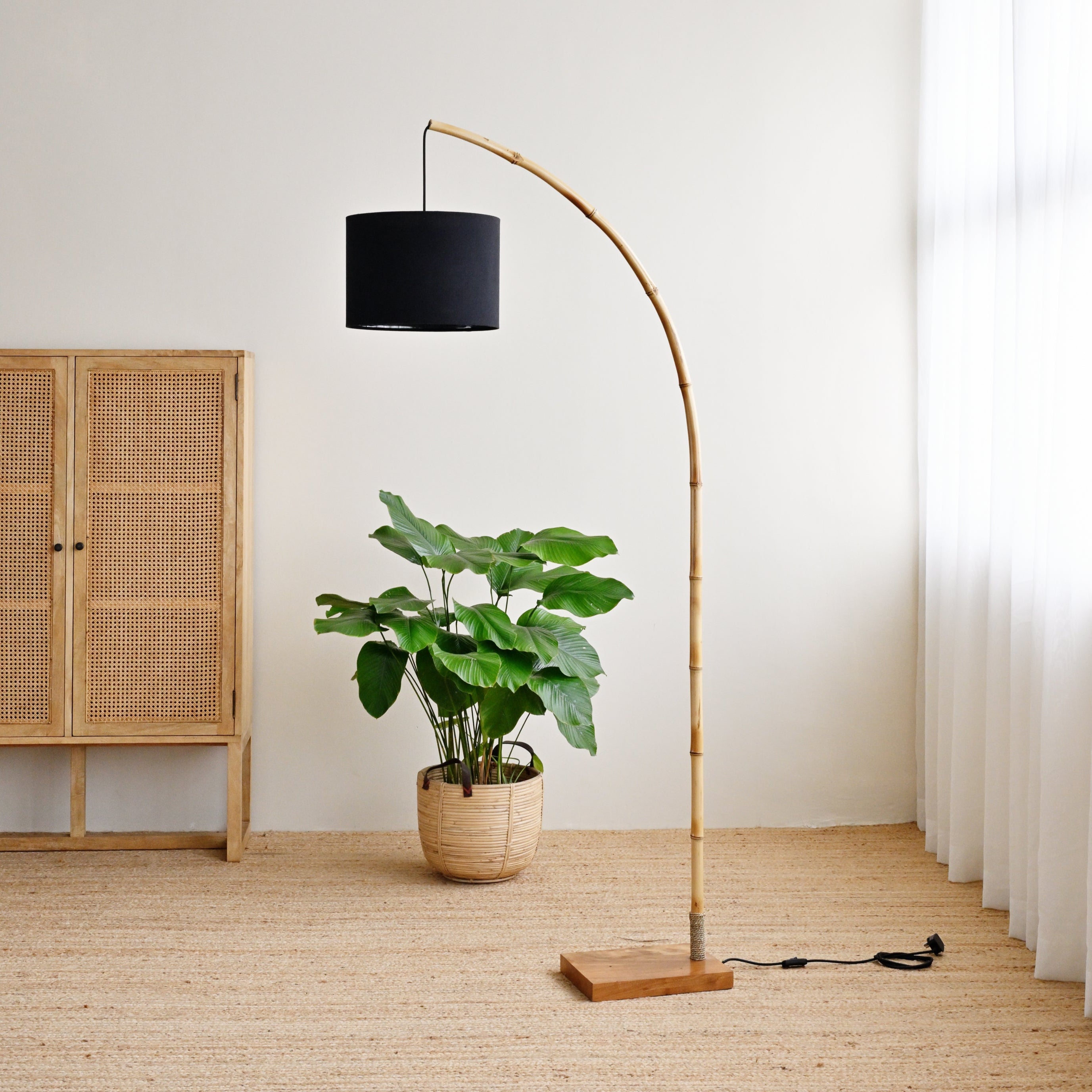 Bungalow Standing Lamp 2