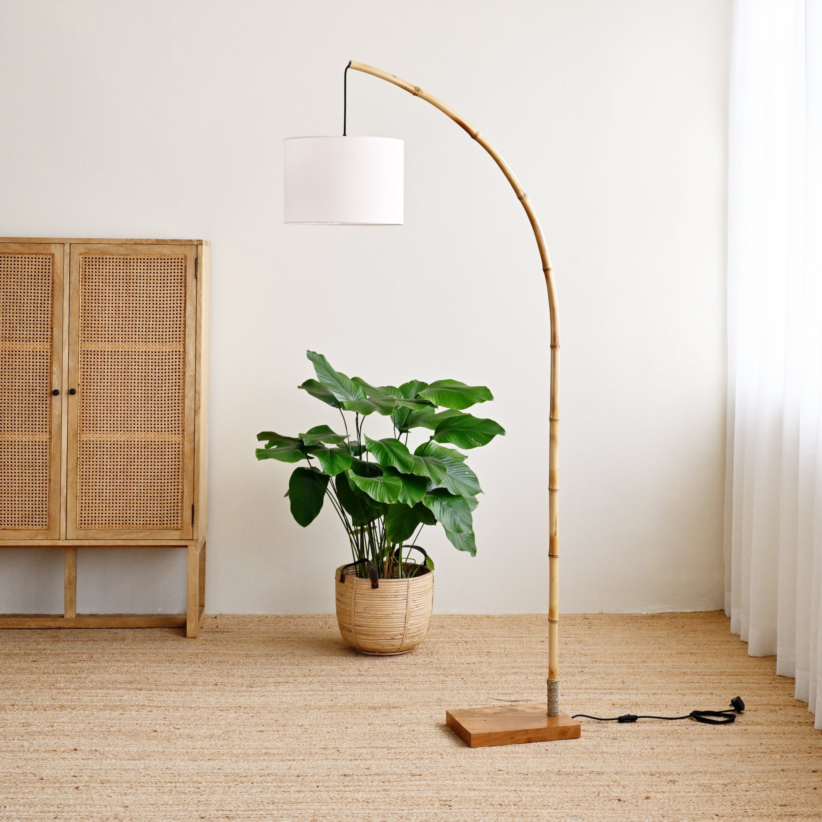 Bungalow Standing Lamp 3