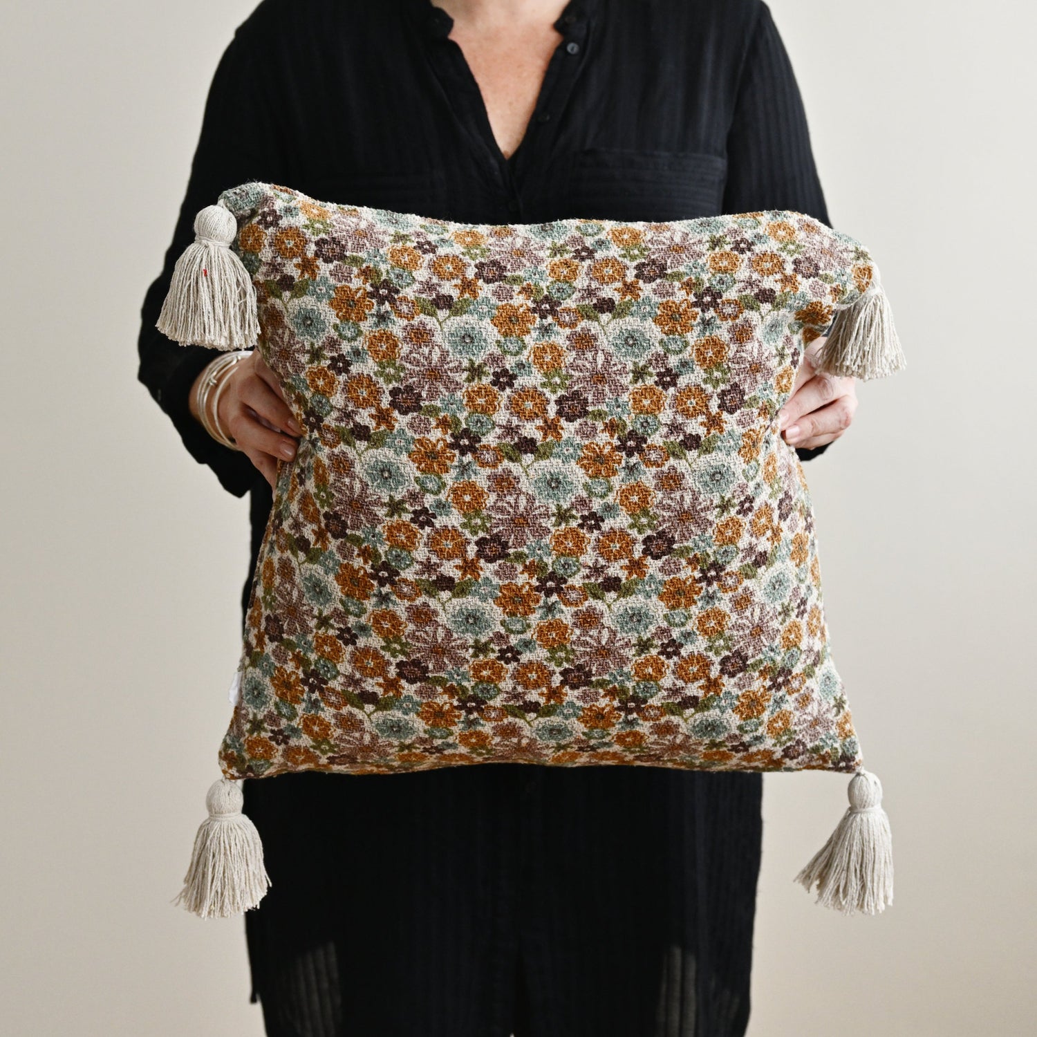 Amilly Cushion