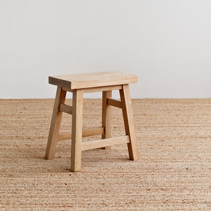 Lowanu Stool