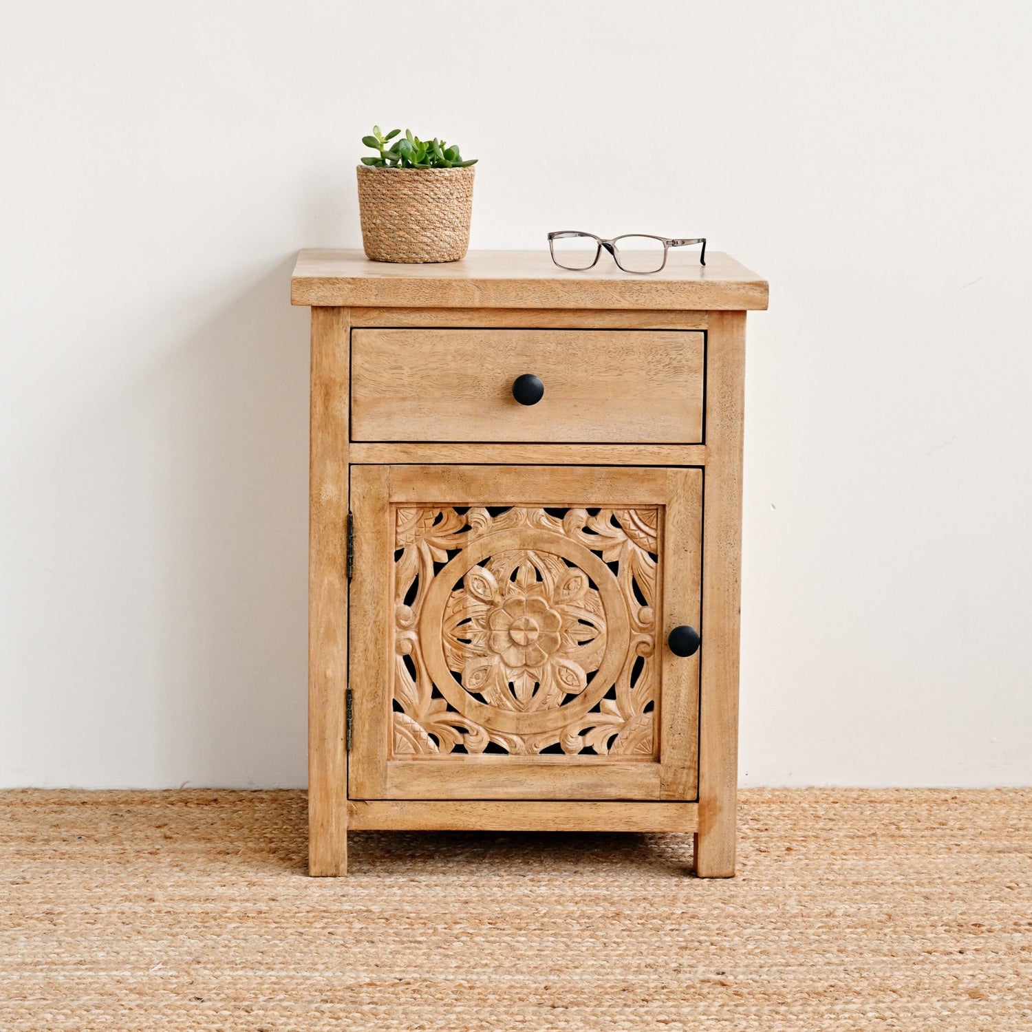 Small Kuno Bedside Table - Natural 6