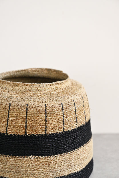 Zouk Woven Basket with Thick Stripes 4