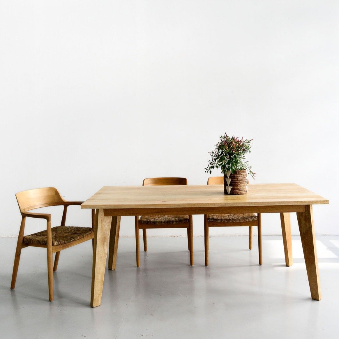 The range deals molly dining table