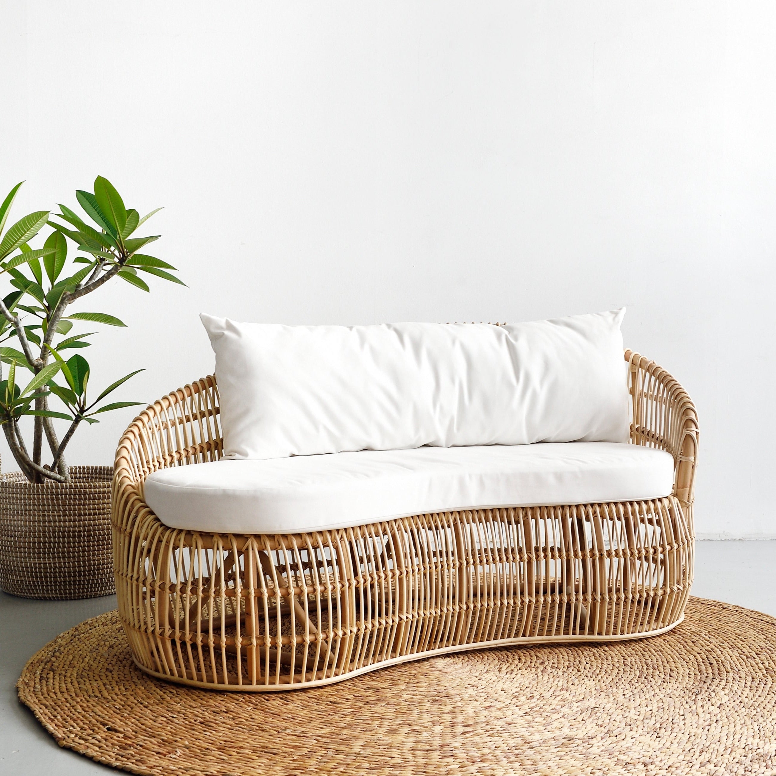 Rattan deals sofa very